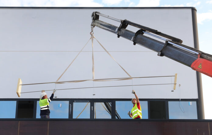 La empresa agroalimentaria Cascajares, que sufriera un incendio que destruyó por completo la fábrica, está construyendo una nueva factoria mas grande junto a la anterior / Brágimo (ICAL)