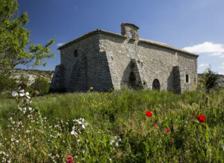 Valdecañas de Cerrato nos descubre su singular Ermita de la Virgen del Campo ERMITA valdecañas de cerrato
