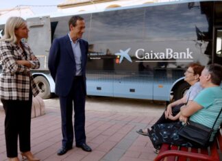 Las oficinas móviles de Caixabank llegan a 345 poblaciones rurales de Castilla y León, 68 de Palencia