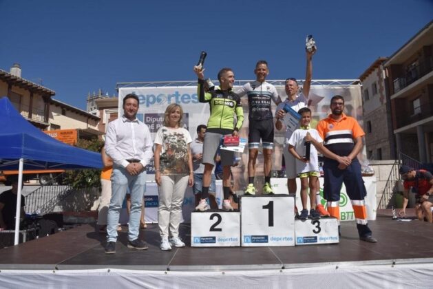 Im&aacute;genes del BTT de Baltan&aacute;s. Entrega de premios