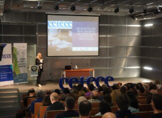 Hosteleros y comerciantes de alimentos despejan dudas sobre la normativa de higiene alimentaria en una jornada de Cetece