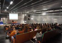 Hosteleros y comerciantes de alimentos despejan dudas sobre la normativa de higiene alimentaria en una jornada de Cetece