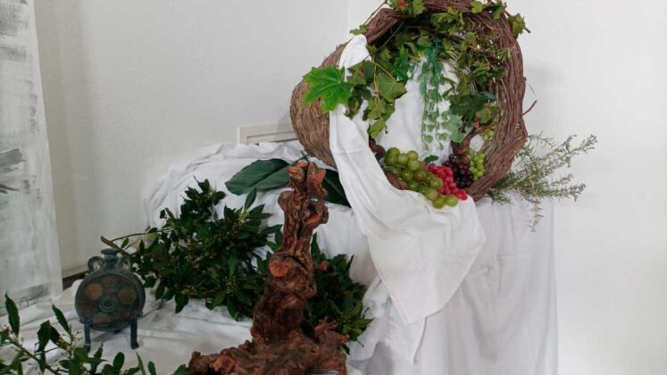 Husillos inaugura el facs&iacute;mil del sarc&oacute;fago de la orest&iacute;ada