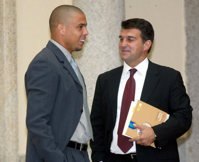PREMIOS DEL DEPORTE. RONALDO Y LAPORTAMADRID 30.9.04FOTO:JUAN LAZARO PREMIOS DEL DEPORTE. RONALDO Y LAPORTAMADRID 30.9.04FOTO:JUAN LAZARO