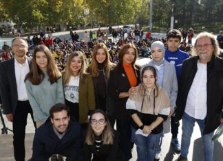 Alrededor de 400 jóvenes reivindican los derechos de la infancia en Valladolid