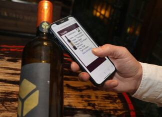 La palentina Vinok roza el premio Emprendes de la Fundación Carlos Moro de Matarromera Aplicacion movil VinOK