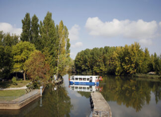 Marqués de la Ensenada Barco del Canal de Castilla