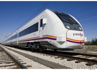 Modelo de tren de Media Distancia con el que se prestan los servicio de Proximidad entre Palencia y Valladolid.