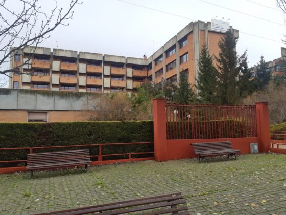 Entornos de la Residencia Puente de Hierro de Palencia, protagonista de la noticia con m&aacute;s consultas de 2024 en Palencia en la Red. / &Oacute;scar Herrero