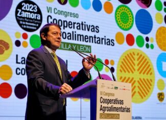 Mañueco reafirma el apoyo de la Junta al cooperativismo agroalimentario con un nuevo plan 2024-2027