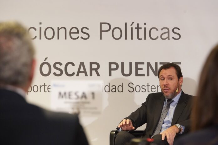 Jornada 'Conversaciones políticas con Óscar Puente'