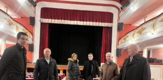 Ángeles Armisén visita el teatro Sarabia de Carrión de los Condes