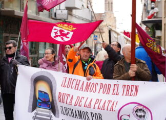 Mañueco pide que se escuche el “clamor” del oeste de la Comunidad por un tren “de presente y futuro” para sumar “oportunidades, riqueza y empleo”