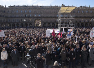 El oeste de Castilla y León toma las calles para exigir al Gobierno avances en sus infraestructuras ferroviarias