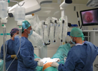 Un hospital privado busca instalarse en Palencia Imagen de una intervención en un hospital privado de Castilla y León. / ICAL