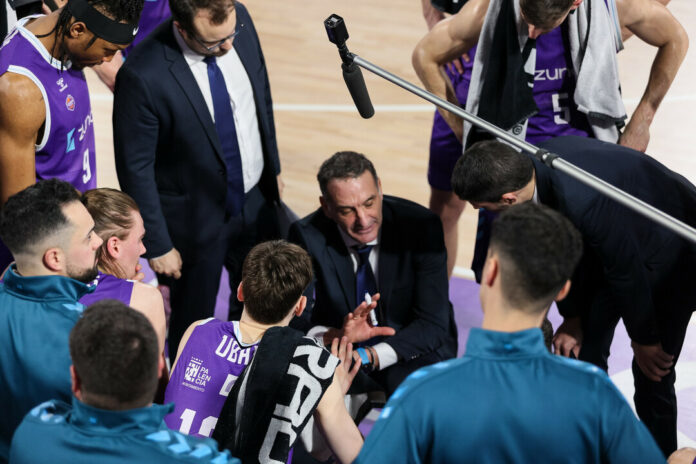 RS523201_J17 ZPA-UNI Firmar acb Photo - V Quintana-01