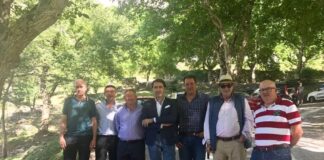 Juan Carlos Suárez-Quiñones, ha mantenido una reunión con los alcaldes de los municipios de Posada de Valdeón y Oseja de Sajambre