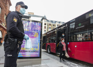 La Junta y León suscriben un convenio para impulsar 37 rutas de transporte metropolitano y 13 urbanas
