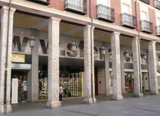 Imagen de la tienda de Sportown en la calle Mayor de la capital / Wikipedia Commons