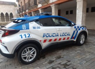 Un vehículo de la Policía Local de Palencia. Óscar Herrero