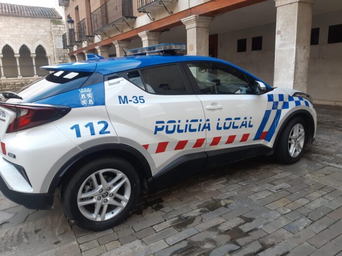 Un vehículo de la Policía Local de Palencia. Óscar Herrero Un vehículo de la Policía Local de Palencia. Óscar Herrero
