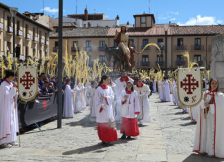 La Real Cofradía del Santo Sepulcro inicia con intensidad los actos previos a la Semana Santa de Palencia