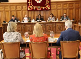 Tensión en el Ayuntamiento de Palencia por la situación económica Pleno Municipal