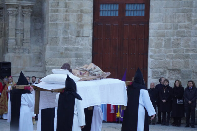 Semana Santa Palencia - Viernes Santo - Funci&oacute;n del Descendimiento y Procesi&oacute;n del Santo Entierro 2024. A. Acitores