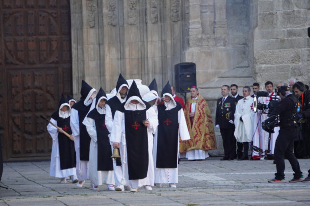 Semana Santa Palencia - Viernes Santo - Funci&oacute;n del Descendimiento y Procesi&oacute;n del Santo Entierro 2024. A. Acitores