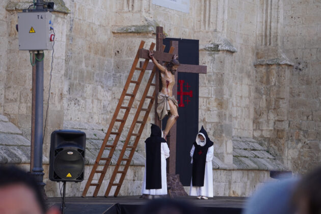 Semana Santa Palencia - Viernes Santo - Funci&oacute;n del Descendimiento y Procesi&oacute;n del Santo Entierro 2024. A. Acitores