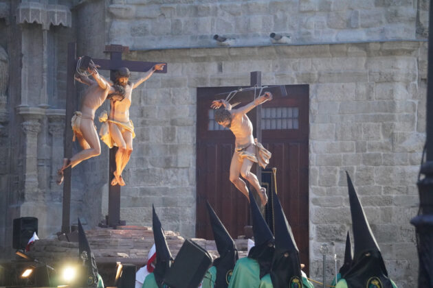 Semana Santa Palencia - Viernes Santo - Funci&oacute;n del Descendimiento y Procesi&oacute;n del Santo Entierro 2024. A. Acitores