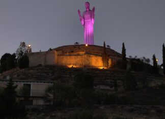 Palencia celebra el Día Internacional y la Noche Europea de los Museos con una programación cultural especial Vista del Cristo del Otero, donde se ubica el Centro de Interpretación de Victorio Macho. / ICAL