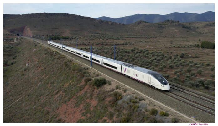 Nuevo tren S-106 de Renfe.