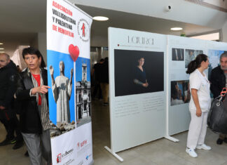El vestíbulo del Hospital Río Carrión de Palencia acoge la exposición fotográfica ‘HEMO. Instantes de una vida’