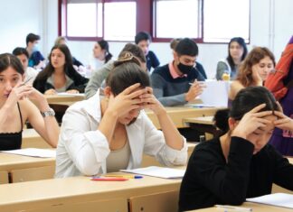 La UVa convoca ayudas para estudiantes con dificultades socioeconómicas que hagan “peligrar su continuidad” Evaluación de Bachillerato para el acceso a la Universidad (EBAU)