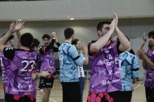 Walamove Balopal celebra ante su afición