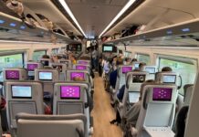 Interior de uno de los trenes AVE S-106