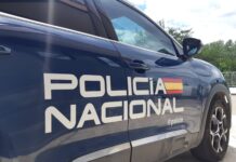 Detenida una mujer por robo con fuerza en un bar de la capital Imagen de un vehículo del Cuerpo Nacional de Policía en Palencia. / Óscar Herrero