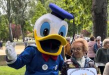 Fin de curso de las aulas de mayores... ¡Y entrevistamos al Pato Donald!