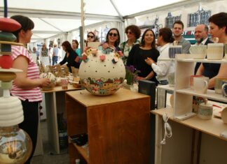 Comienza la 37ª Muestra de Cerámica de la Feria Chica en Palencia Inauguración de la Muestra de Cerámica en Palencia
