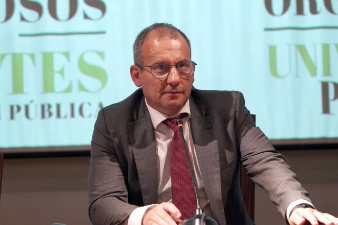 presidente del sector nacional de Educación de la Central Sindical Independiente y de Funcionarios (CSIF), Mario Gutiérrez