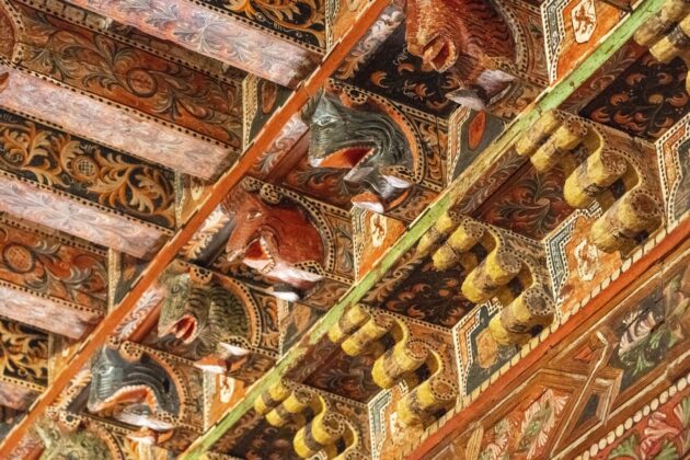Detalles del artesonado mud&eacute;jar de la iglesia de Santa Mar&iacute;a en Becerril de Campos, perteneciente al Museo Territorial Campos del Renacimiento en Palencia. / Miriam Chac&oacute;n (ICAL)