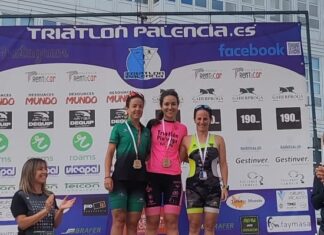 (Galerías) Gutiérrez y Miguélez se imponen en la meta del Salón en el Triatlón de Palencia