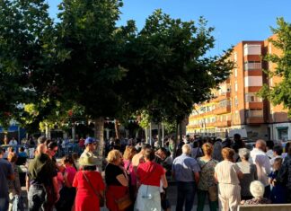 GALERIA – Reparto de tomillo en el barrio de San Juanillo Reparto de tomillo en el barrio de San Juanillo