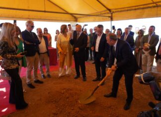 Iberóleo llega a Paredes de Nava con 80M€ de inversión, 200 trabajos en su construcción y 100 empleos estables Paredes de Nava recibe Iberóleo Paredes