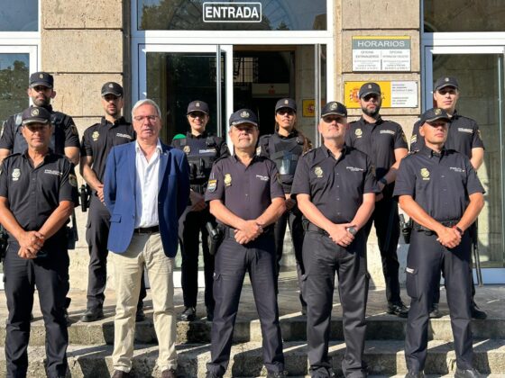 Presentaci&oacute;n de los polic&iacute;as en pr&aacute;cticas