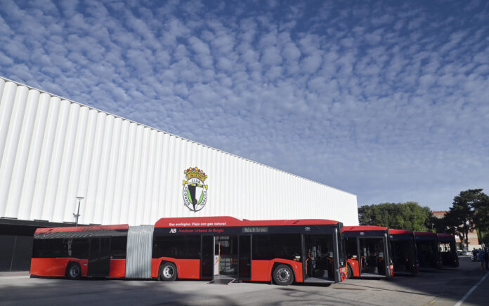 Presentación de cinco nuevos autobuses municipales para Burgos