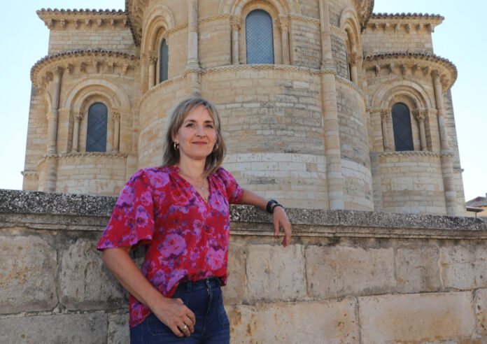 Entrevista a la astrofísica y divulgadora científica, Eva Villaver Sobrino