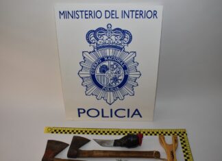 Dos hombres sancionados en Palencia por portar drogas y armas peligrosas Armas intervenidas por la Policía