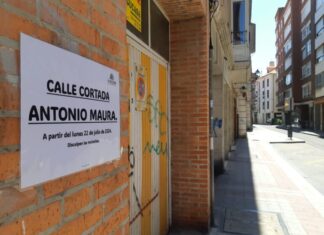 Vecinos y comerciantes de Antonio Maura, frustrados por la gestión de las obras en la calle Calle Antonio Maura